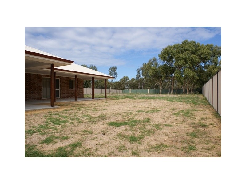 16 Bayliss Road, Dongara WA 6525