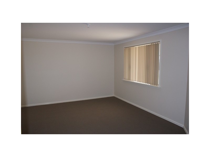 16 Bayliss Road, Dongara WA 6525