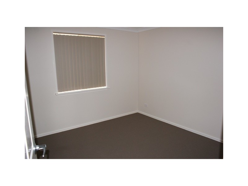 16 Bayliss Road, Dongara WA 6525