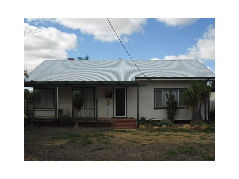 1 Robertson Street, Carnamah WA 6517