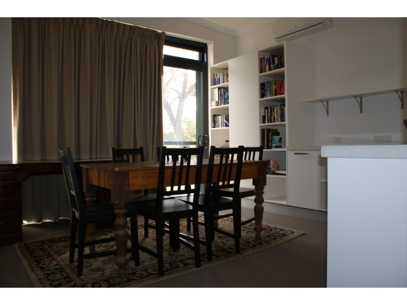 260 Springfield Drive, Springfield WA 6525