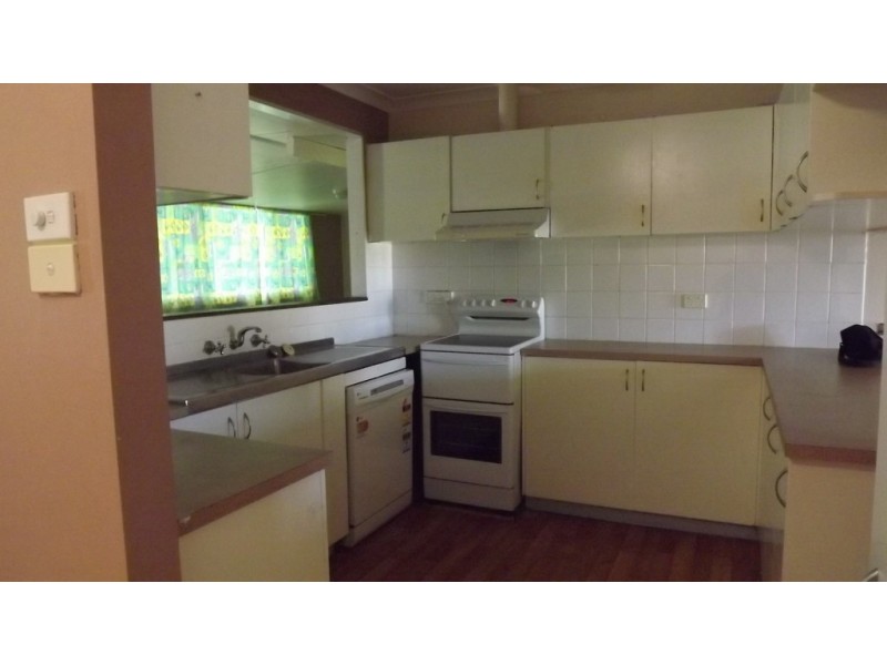 16 Dodd Street, Dongara WA 6525