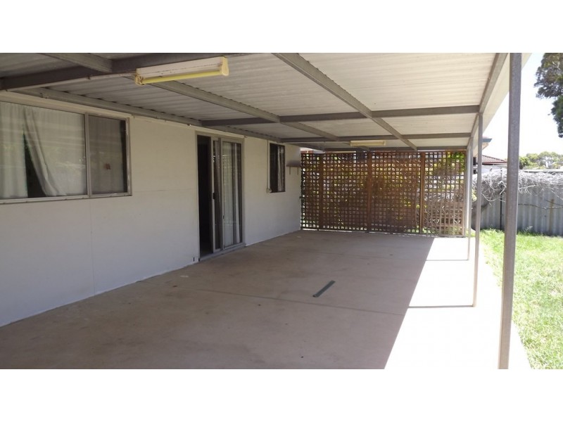16 Dodd Street, Dongara WA 6525