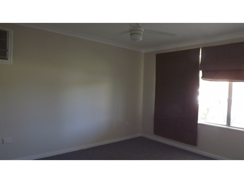 16 Dodd Street, Dongara WA 6525