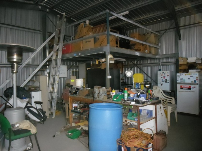 10 Forrester Ave, Carnamah WA 6517