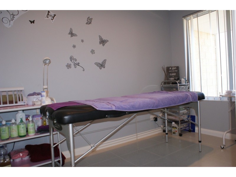 60 Premier Circle, Dongara WA 6525