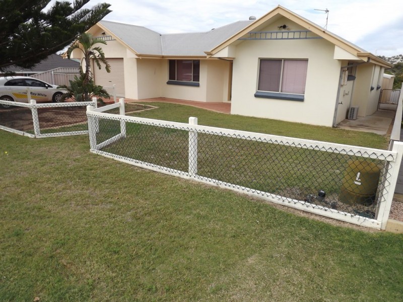 10 Searipple Ave, Port Denison WA 6525