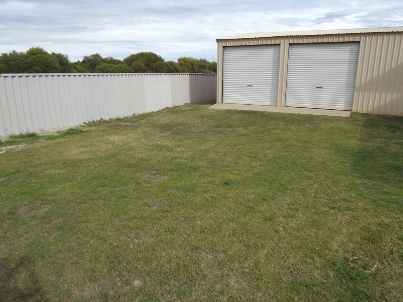 10 Searipple Ave, Port Denison WA 6525