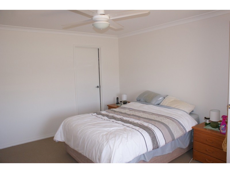 8 Bayliss Road, Dongara WA 6525