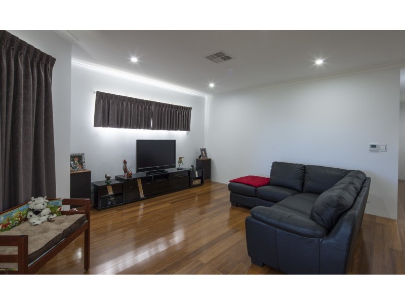 35 Francis Road, Port Denison WA 6525