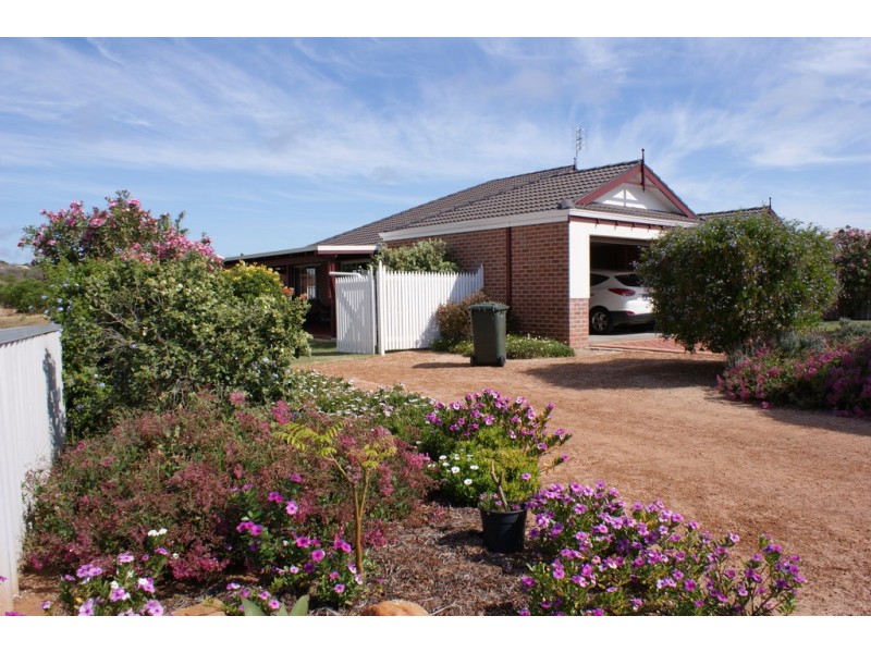 14 Sea Ripple Avenue, Port Denison WA 6525