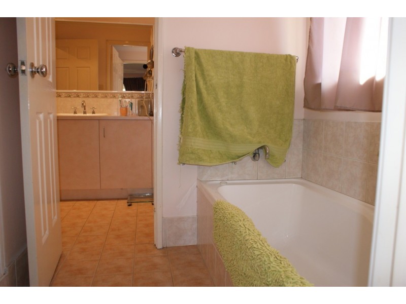 6 Bygrave Drive, Port Denison WA 6525