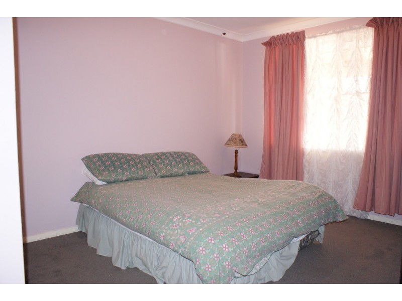 6 Bygrave Drive, Port Denison WA 6525