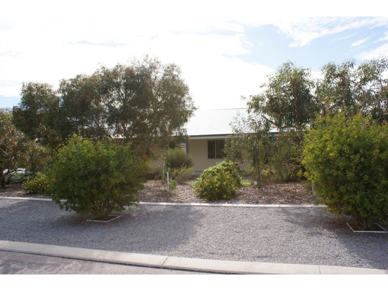 3 Bayliss Road, Dongara WA 6525