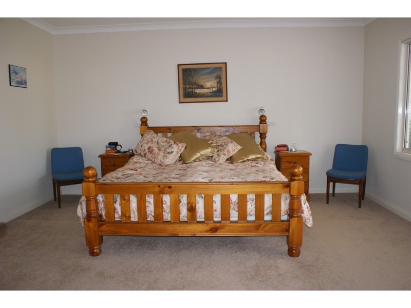 3 Bayliss Road, Dongara WA 6525