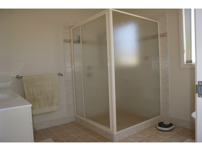 3 Bayliss Road, Dongara WA 6525