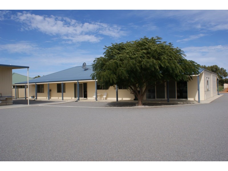 3 Bayliss Road, Dongara WA 6525