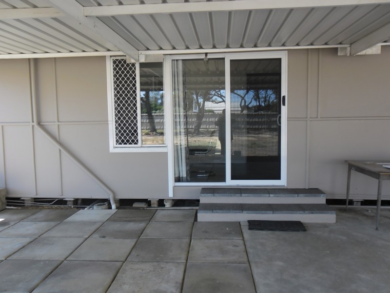 2 Robertson Street, Carnamah WA 6517