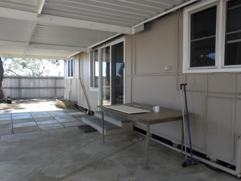 2 Robertson Street, Carnamah WA 6517