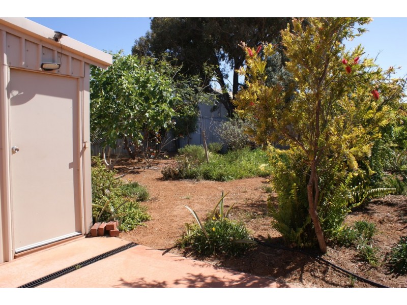 167 Point Leander Dve, Port Denison WA 6525