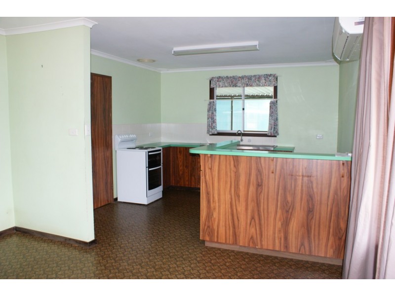 20 Church Street, Dongara WA 6525