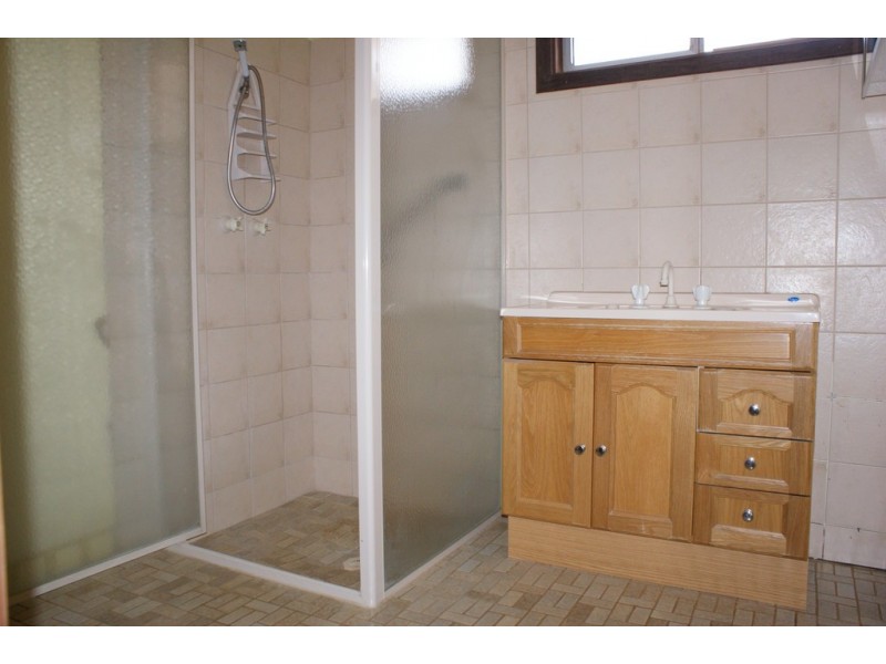 20 Church Street, Dongara WA 6525