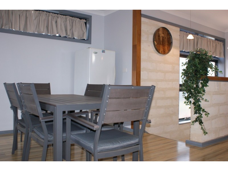 10B Parker Street, Port Denison WA 6525