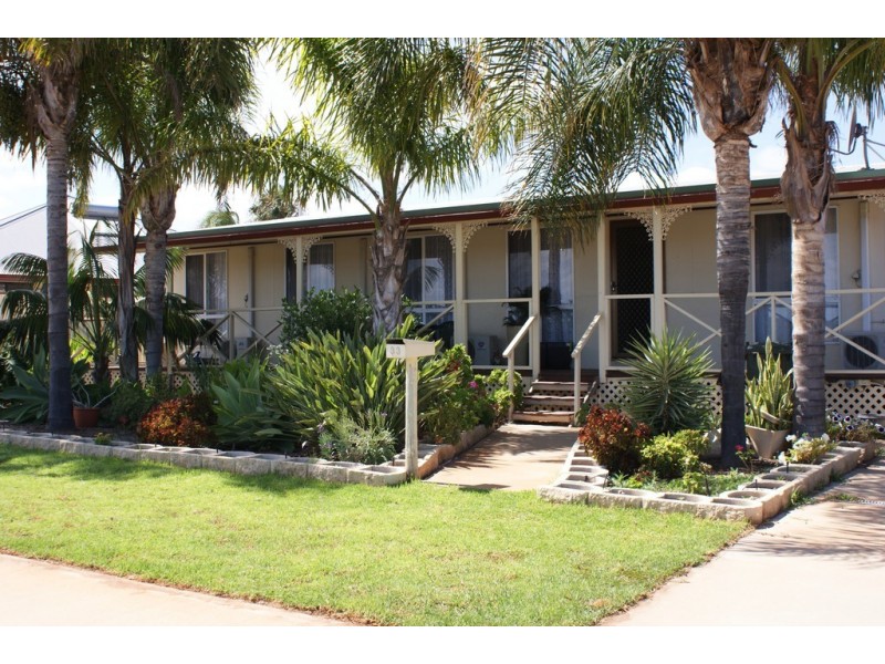 33 Pickering Dve, Dongara WA 6525