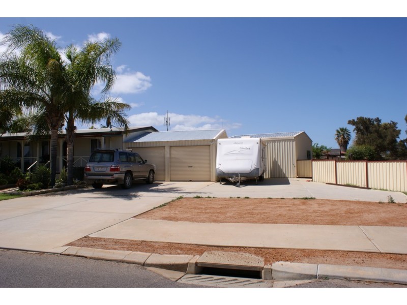 33 Pickering Dve, Dongara WA 6525