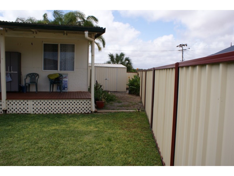 33 Pickering Dve, Dongara WA 6525