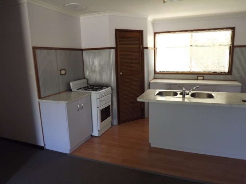 33 FLANAGAN WAY, Dongara WA 6525