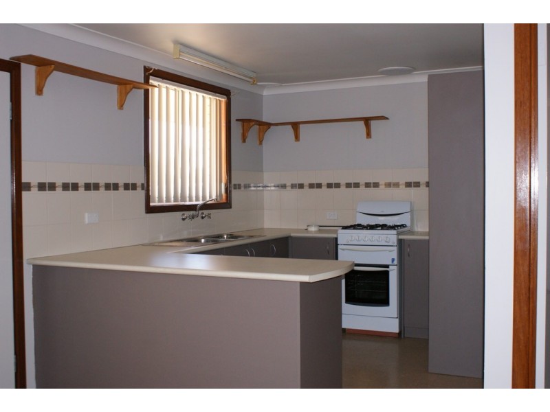 20 Armstrong Street, Dongara WA 6525