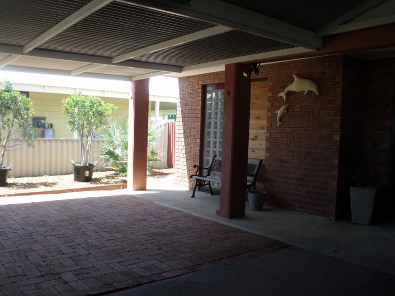 10 Bartlett Place, Port Denison WA 6525