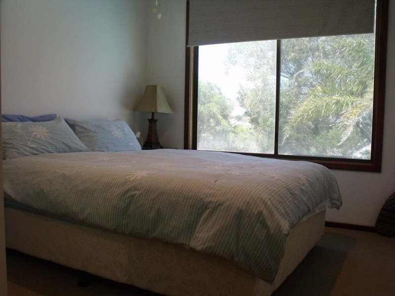 10 Bartlett Place, Port Denison WA 6525