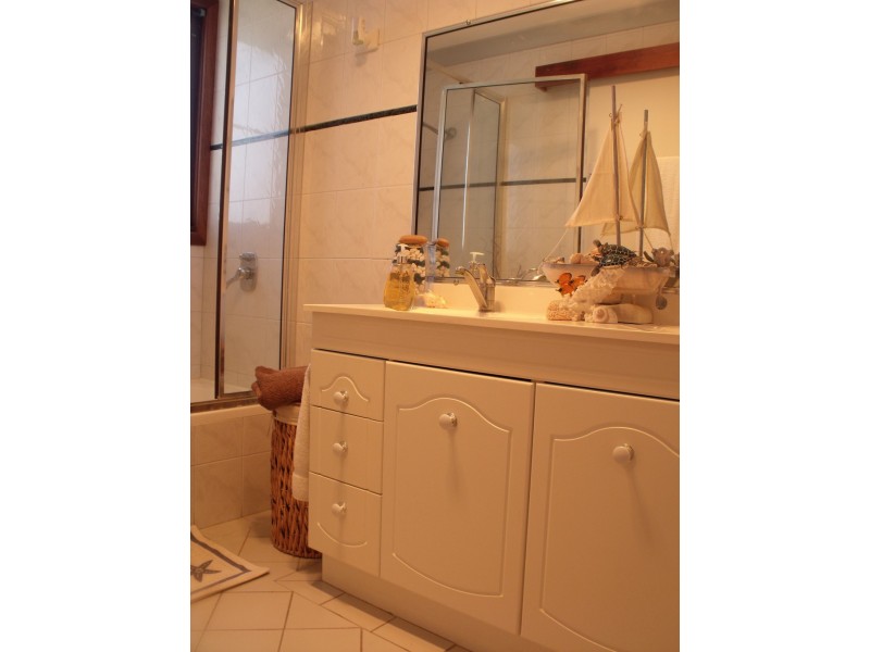 10 Bartlett Place, Port Denison WA 6525