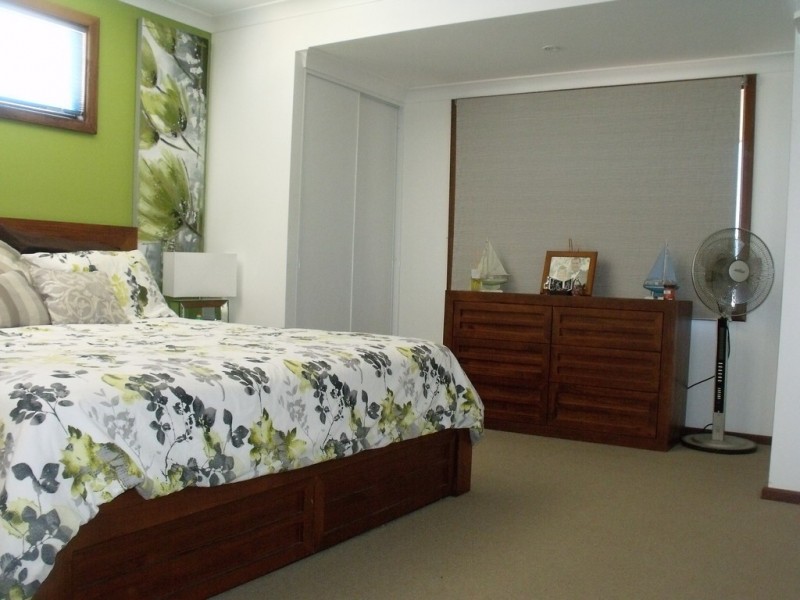 10 Bartlett Place, Port Denison WA 6525