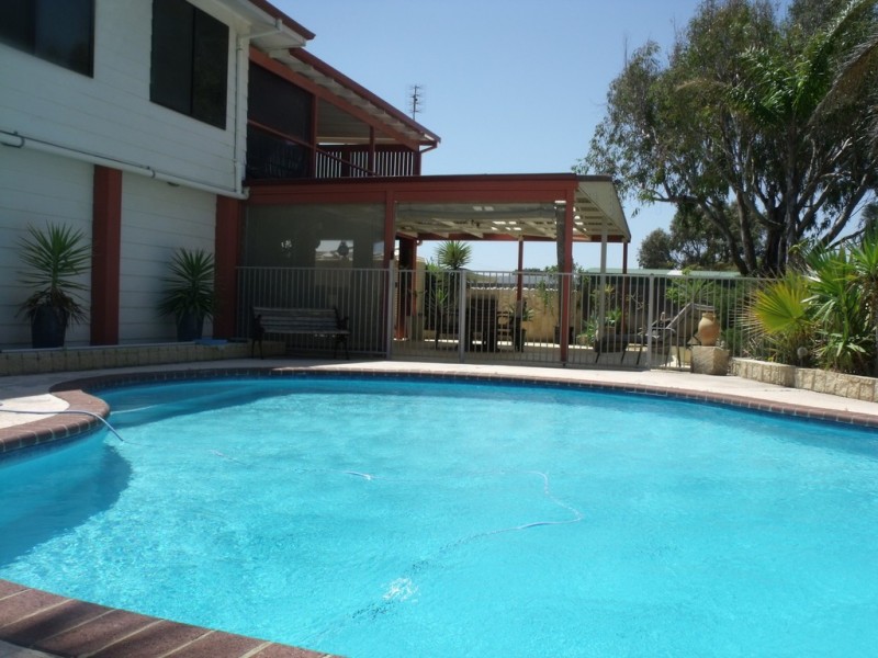 10 Bartlett Place, Port Denison WA 6525