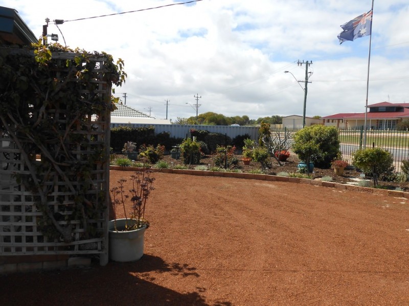 209 Point Leander Drive, Port Denison WA 6525