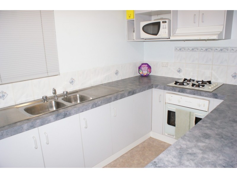 6/123 Point Leander Drive, Port Denison WA 6525