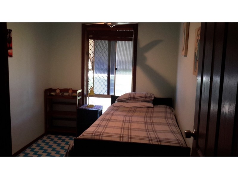 26 Dodd Street, Dongara WA 6525