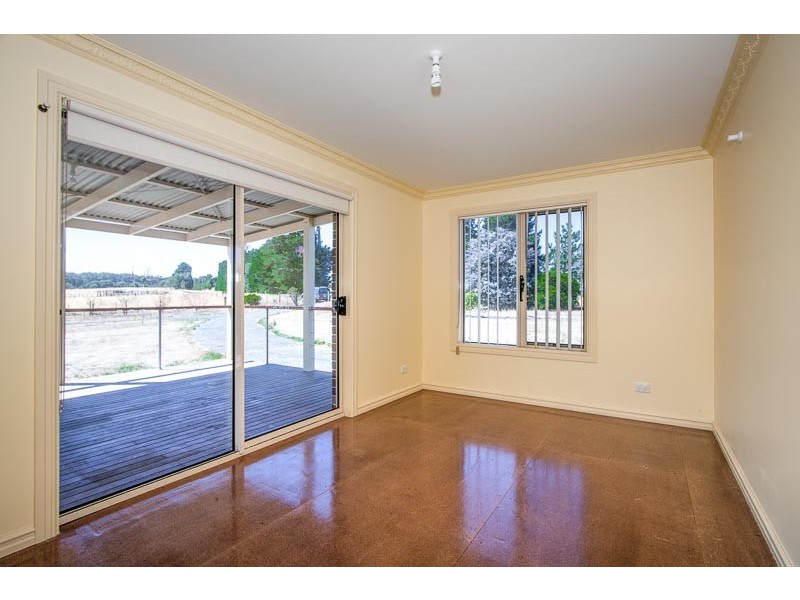 49 Institute Road, Carlsruhe VIC 3442