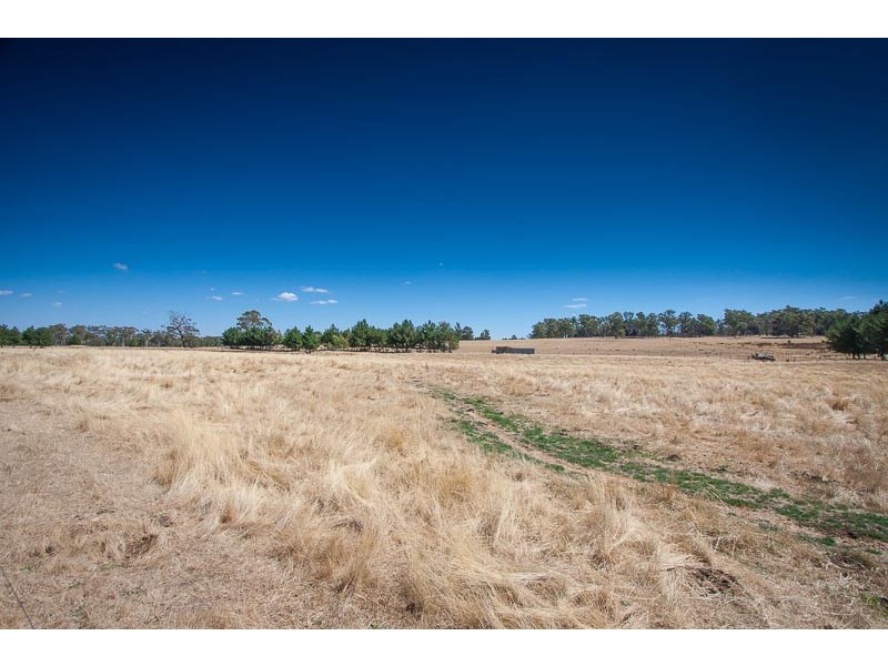 49 Institute Road, Carlsruhe VIC 3442