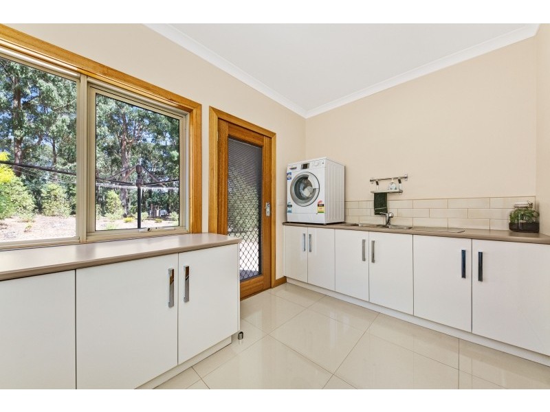 69 Greig Court, Woodend VIC 3442