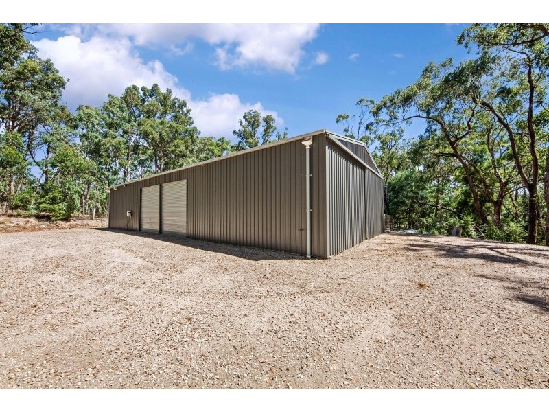 69 Greig Court, Woodend VIC 3442