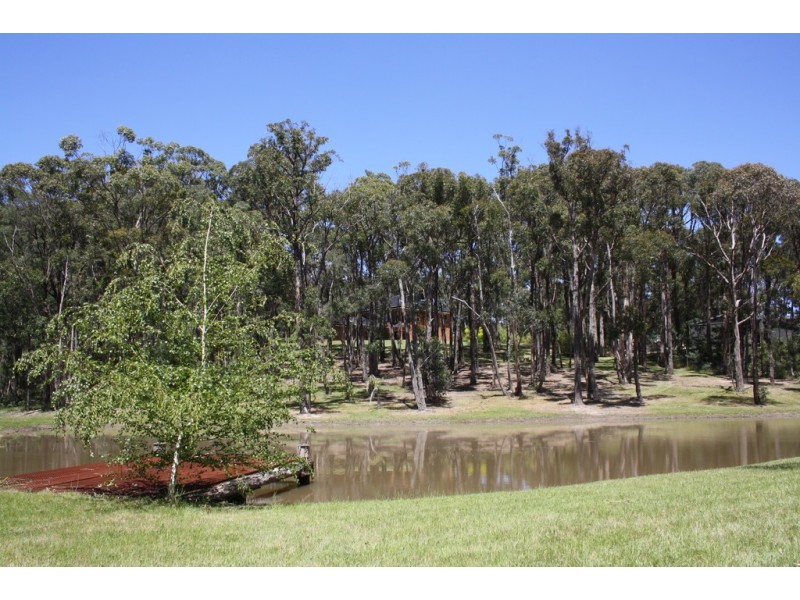 69 Greig Court, Woodend VIC 3442