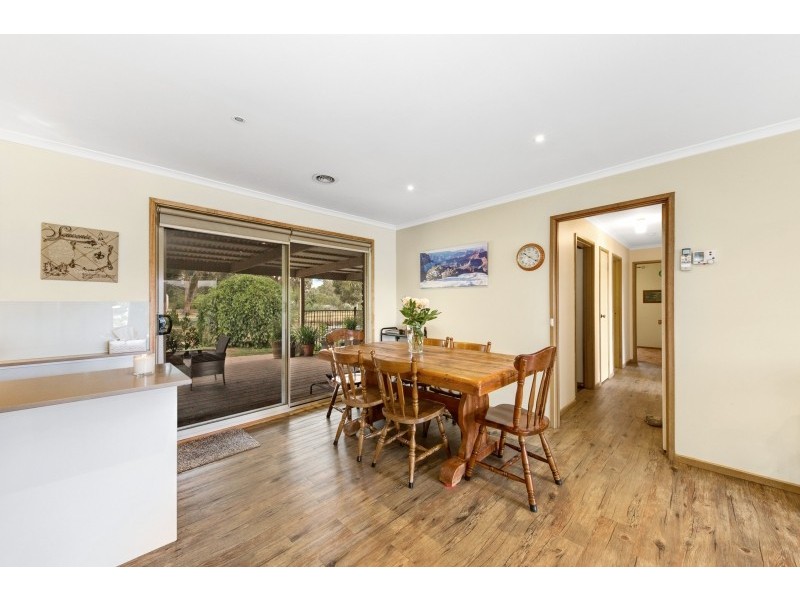 14 Robertson Drive, Newham VIC 3442