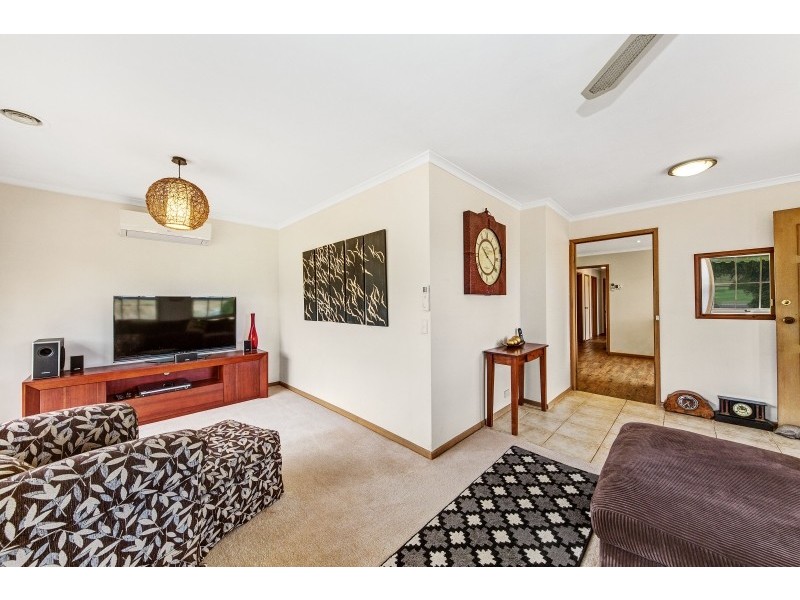 14 Robertson Drive, Newham VIC 3442