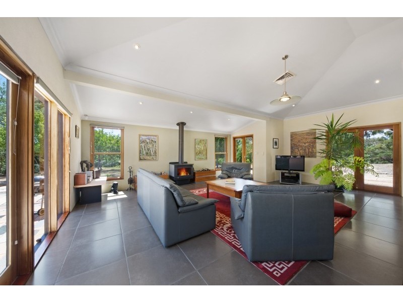 7 Saunders Road, Cobaw VIC 3442