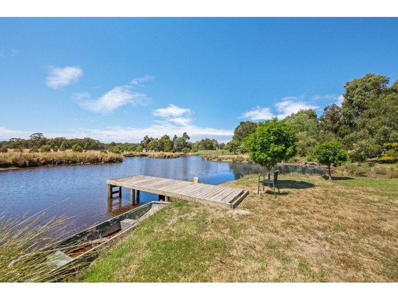 7 Saunders Road, Cobaw VIC 3442