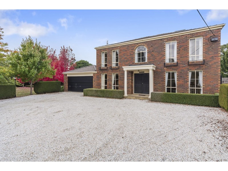 2 Christian Street, Woodend VIC 3442